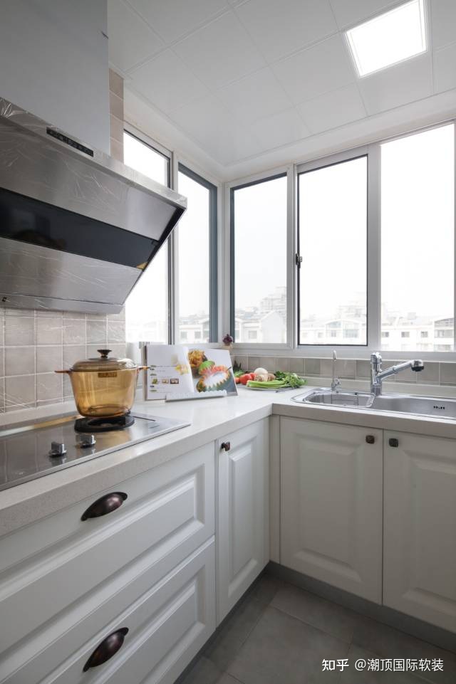 潮頂軟裝|廚房不僅僅要實(shí)用，獨(dú)特的設(shè)計(jì)，讓它變得更加時(shí)尚！