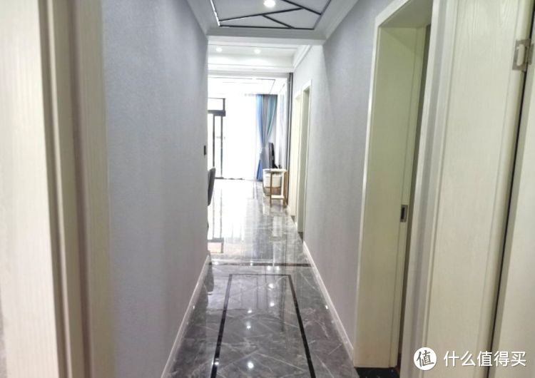 119㎡現(xiàn)代簡約三居室，20萬全包給熟人裝修，還沒開始入住先曬曬