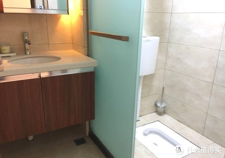 ?買低樓層82㎡新房，花25萬裝修，主要就為了這100㎡豪華大露臺