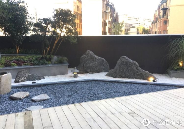 ?買低樓層82㎡新房，花25萬裝修，主要就為了這100㎡豪華大露臺