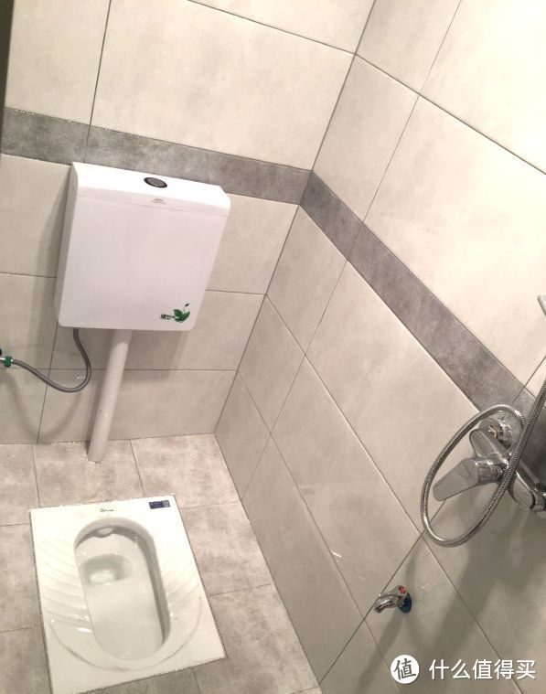 買不起別墅可以看看躍層，128㎡三室兩廳大躍層，堪稱空中別墅