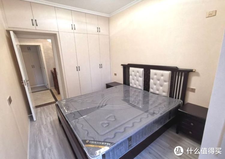 買不起別墅可以看看躍層，128㎡三室兩廳大躍層，堪稱空中別墅