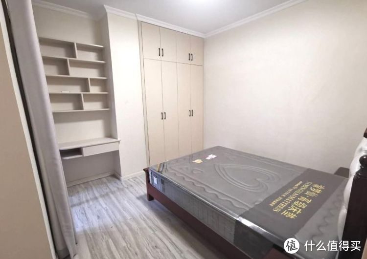 買不起別墅可以看看躍層，128㎡三室兩廳大躍層，堪稱空中別墅