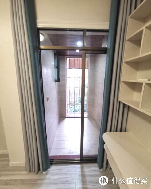 買不起別墅可以看看躍層，128㎡三室兩廳大躍層，堪稱空中別墅