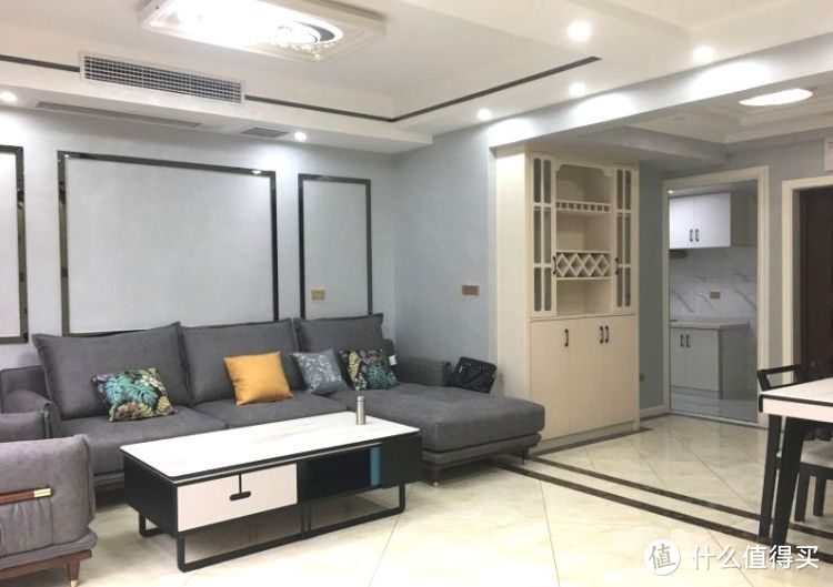 買不起別墅可以看看躍層，128㎡三室兩廳大躍層，堪稱空中別墅