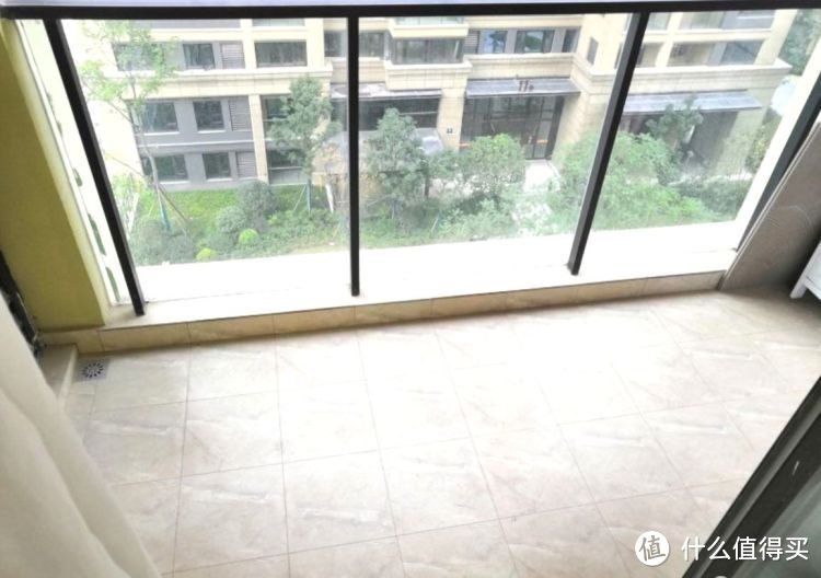 剛完工的新房，硬裝15萬設(shè)計(jì)成現(xiàn)代簡(jiǎn)約風(fēng)格，看一眼都是享受