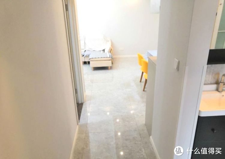 剛完工的新房，硬裝15萬設(shè)計(jì)成現(xiàn)代簡(jiǎn)約風(fēng)格，看一眼都是享受