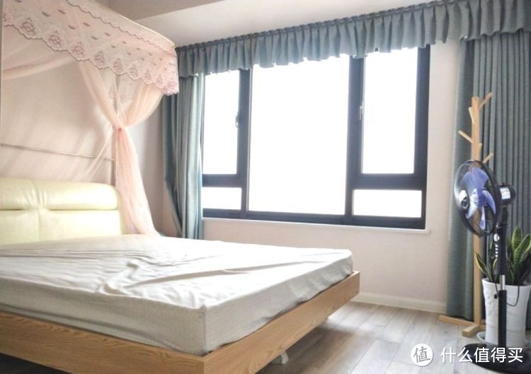 剛完工的新房，硬裝15萬設(shè)計(jì)成現(xiàn)代簡(jiǎn)約風(fēng)格，看一眼都是享受