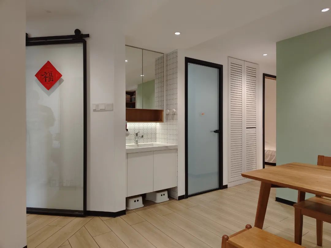 小戶(hù)型裝修實(shí)景圖_個(gè)小戶(hù)型創(chuàng)意設(shè)計(jì) 小戶(hù)型裝修_小戶(hù)型樣板間實(shí)景照片