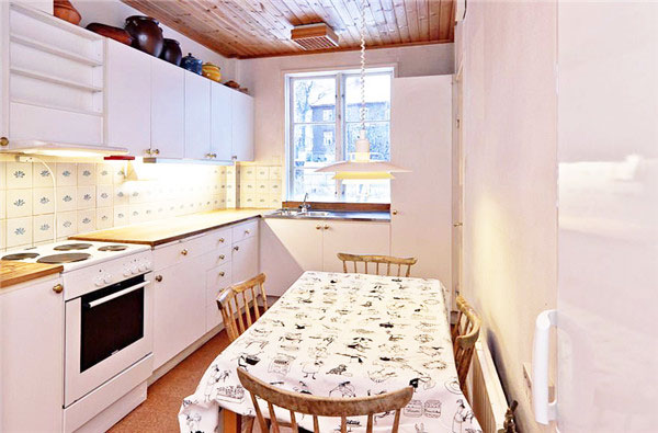 櫥柜巧妙設(shè)計，打造舒適廚房空間