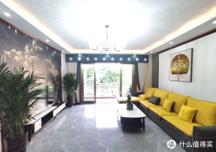 136㎡錯層大四房，優(yōu)雅的新中式裝修，衣柜里面裝廁所，誰見過？