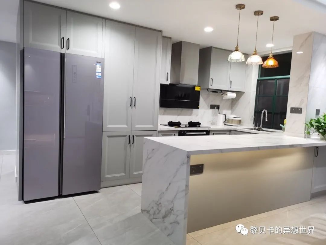 內衣實體店裝修風格圖_內衣店裝修圖_內衣飾品店裝修圖片