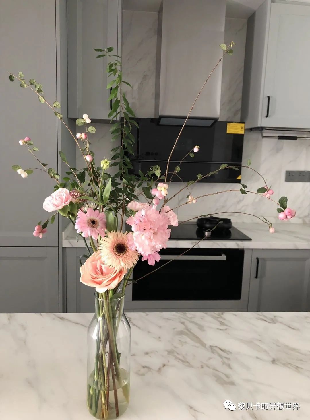 內衣飾品店裝修圖片_內衣實體店裝修風格圖_內衣店裝修圖