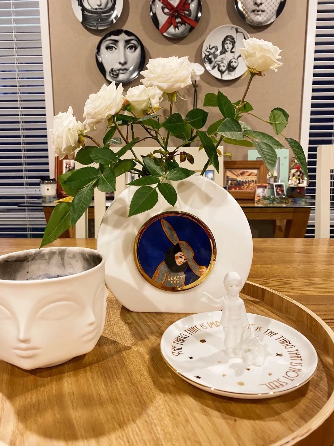 內衣飾品店裝修圖片_內衣實體店裝修風格圖_內衣店裝修圖