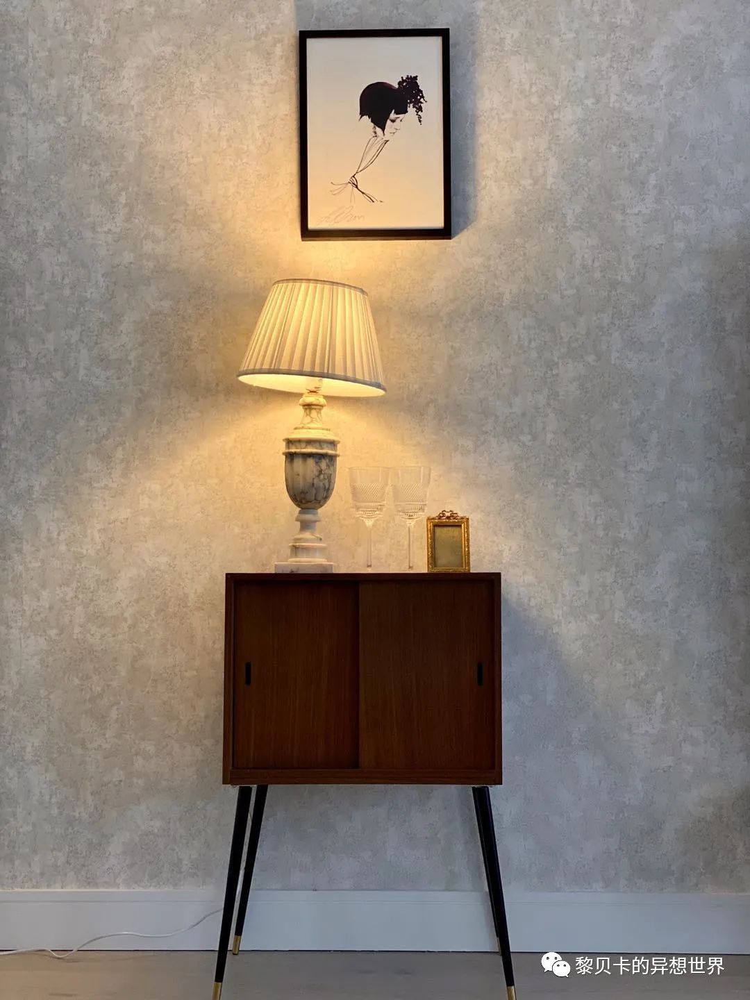 內衣店裝修圖_內衣實體店裝修風格圖_內衣飾品店裝修圖片