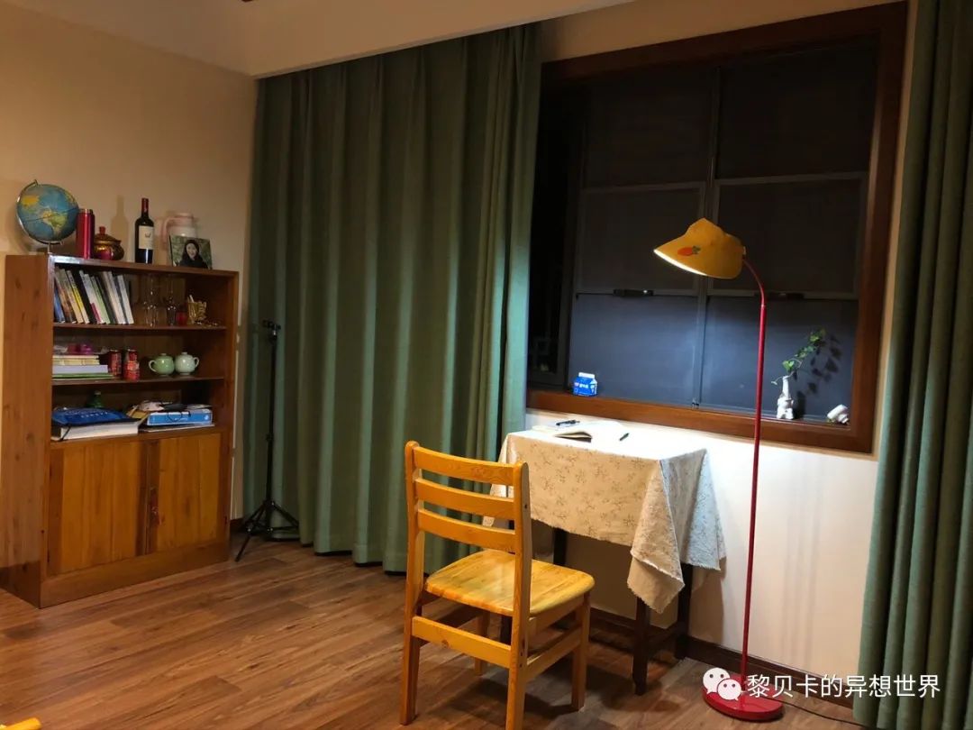 內衣店裝修圖_內衣飾品店裝修圖片_內衣實體店裝修風格圖