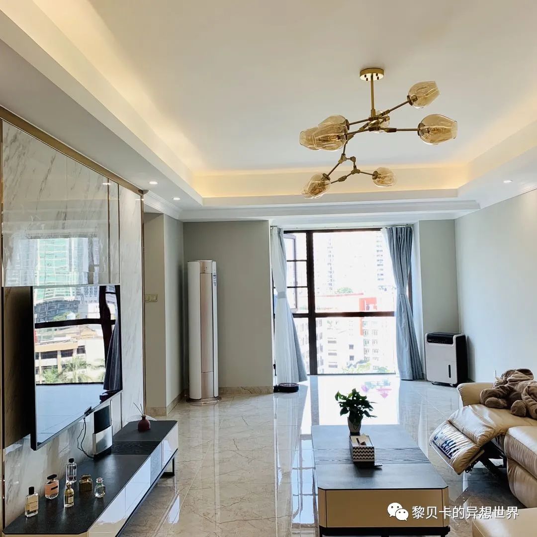 內衣飾品店裝修圖片_內衣實體店裝修風格圖_內衣店裝修圖