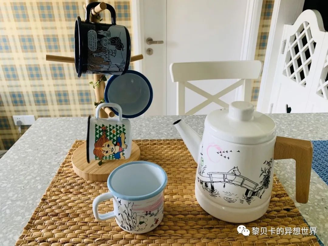 內衣店裝修圖_內衣實體店裝修風格圖_內衣飾品店裝修圖片