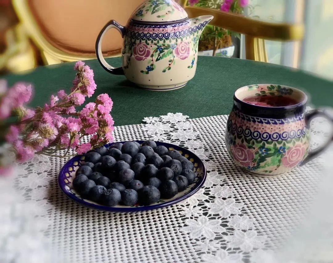 內衣店裝修圖_內衣飾品店裝修圖片_內衣實體店裝修風格圖