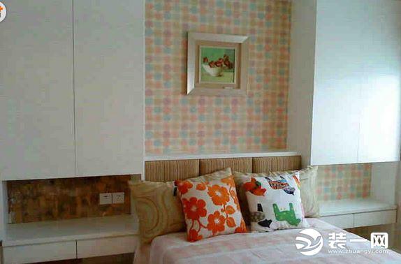 哪款床頭嵌入式衣柜效果圖對映你的臥室裝修風格？