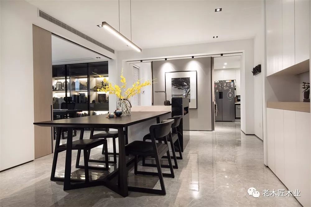 雙葉家具實木沙發(fā)墊_裝修家具買實木白胚_(dá)實木家具裝修效果圖