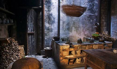 OMG！農(nóng)村廚房這樣裝修，能用50年?。ǔ瑢嵱茫?></a></p>
            <h3 class=