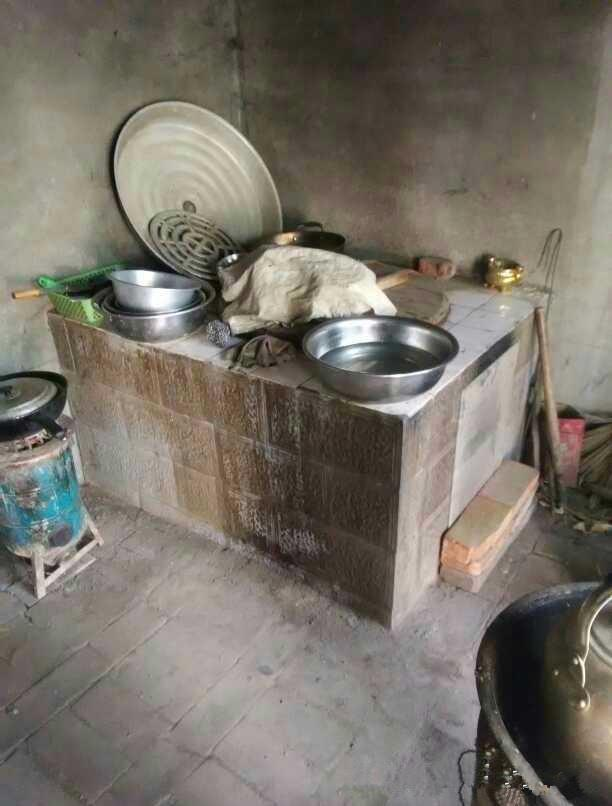 廚房凈水器裝修效果_廚房吧臺裝修效果圖片_農村廚房裝修效果圖