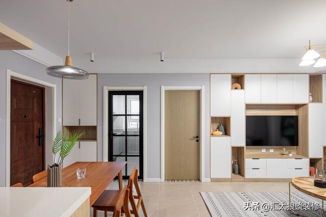 日子過久了才發(fā)現(xiàn)，越簡單自然的裝修越讓人迷戀，全屋看著真舒服