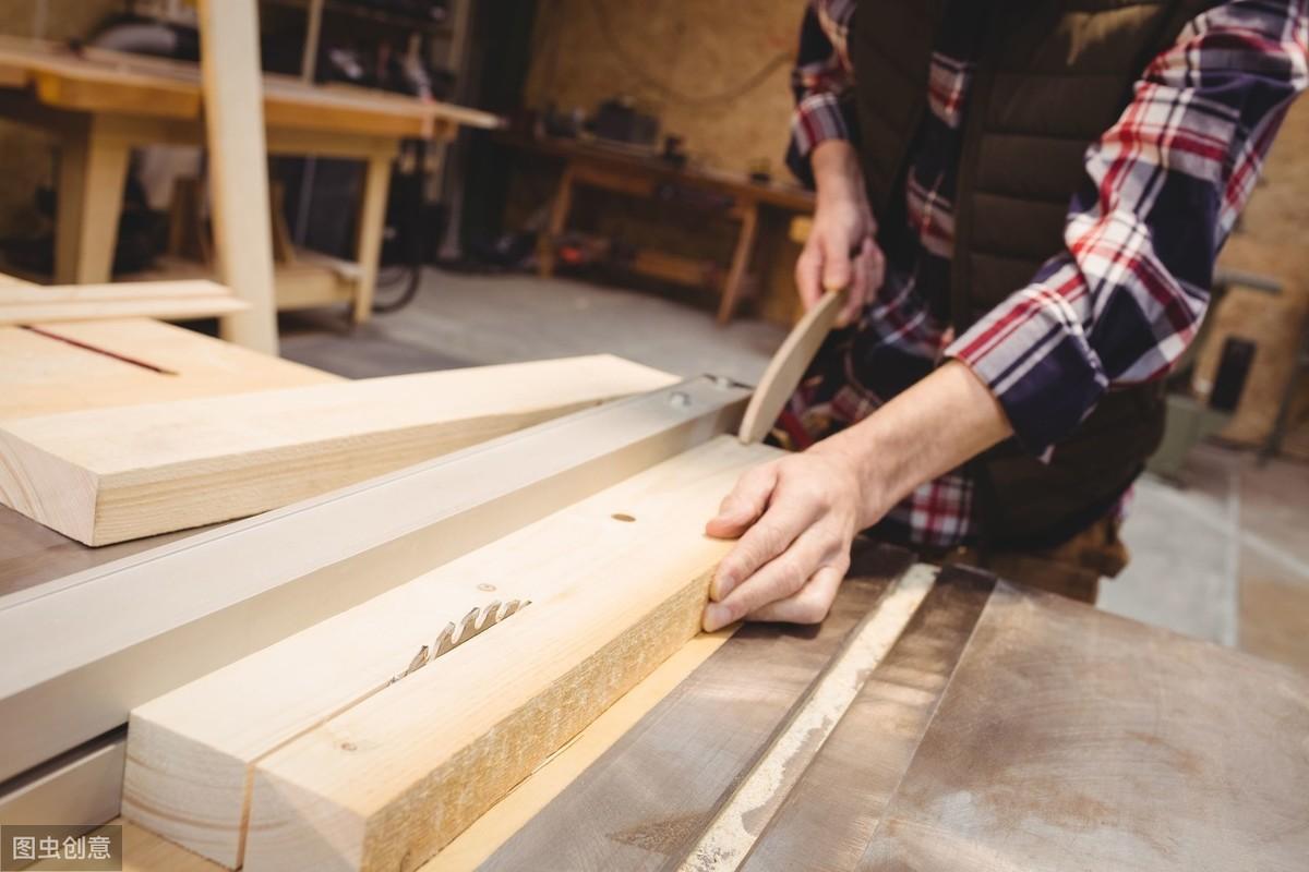 裝修時(shí)是自己親自操辦，還是找裝修公司