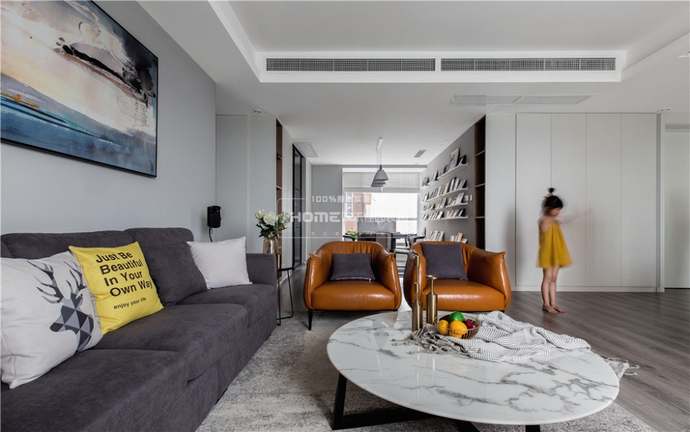 客廳沙發(fā)裝修效果圖49萬(wàn)打造150平高級(jí)感的性冷現(xiàn)代簡(jiǎn)約客廳設(shè)計(jì)圖片賞析