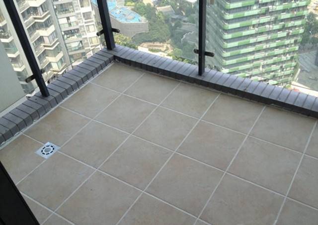 裝修陽臺(tái)時(shí)，陽臺(tái)瓷磚選擇、鋪貼方法、裝修效果圖一覽