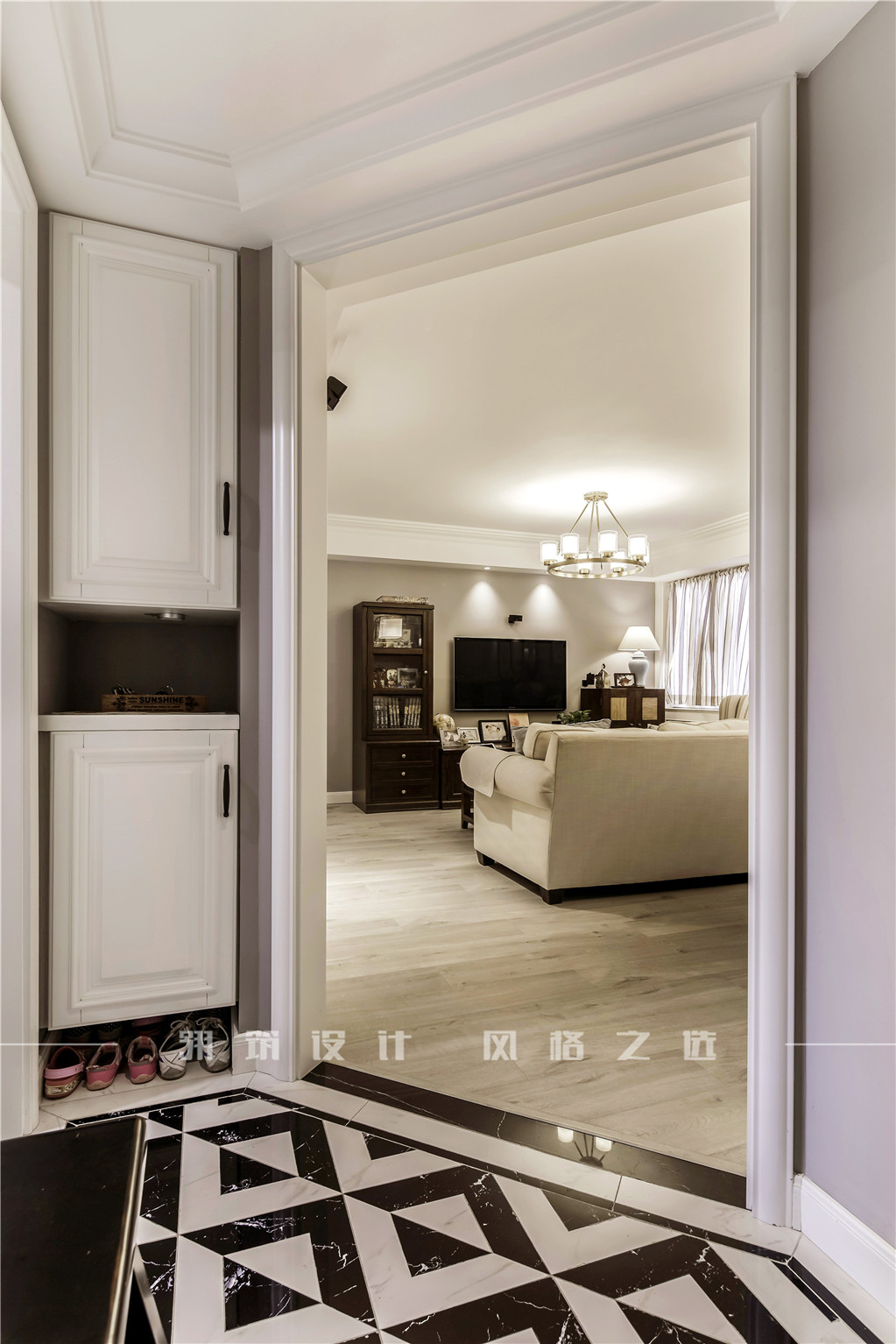 玄關裝修效果圖典雅95平美式二居玄關美圖美式經(jīng)典玄關設計圖片賞析