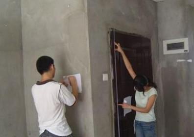 現(xiàn)在流行住“毛坯房”？內(nèi)行人一句說破：不裝修也成高級房