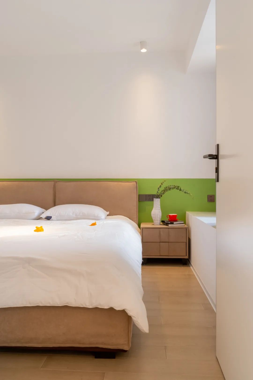 通天房屋設(shè)計圖 裝修_房屋裝修設(shè)計效果圖_綠色裝修選材設(shè)計500問:居室細(xì)節(jié)設(shè)計