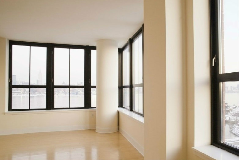 主臥這樣設(shè)計(jì)，不僅有飄窗，還多出好多柜子