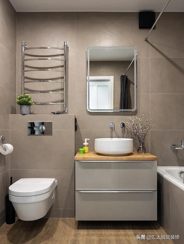 都是小戶型都是簡(jiǎn)裝，我家裝完像出租房，她家卻有氣質(zhì)多了，佩服