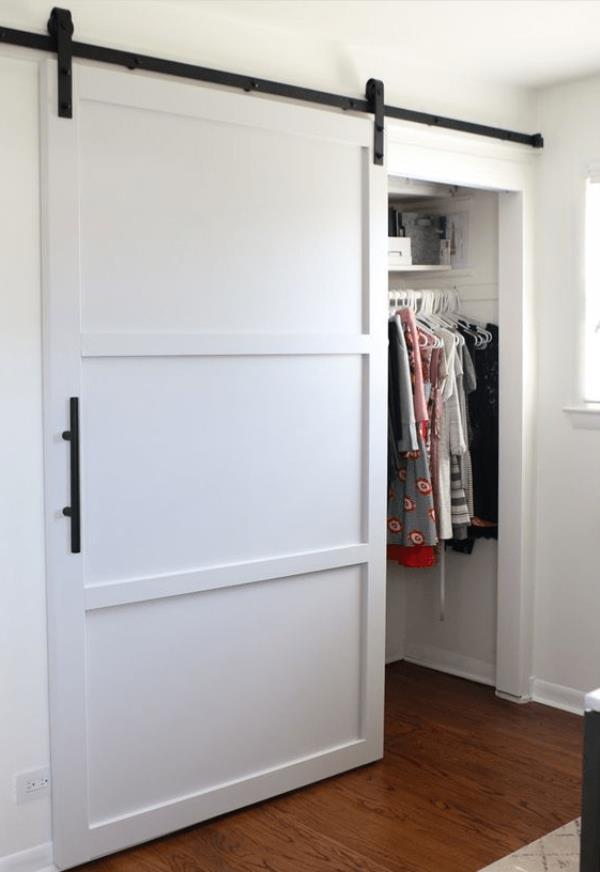 三亞裝修公司：小戶型房子裝修，臥室墻上挖三個壁櫥！