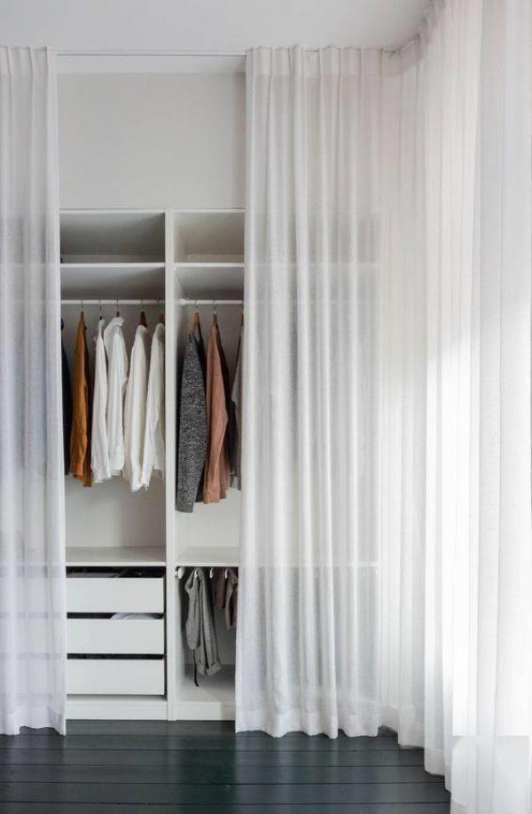 三亞裝修公司：小戶型房子裝修，臥室墻上挖三個壁櫥！