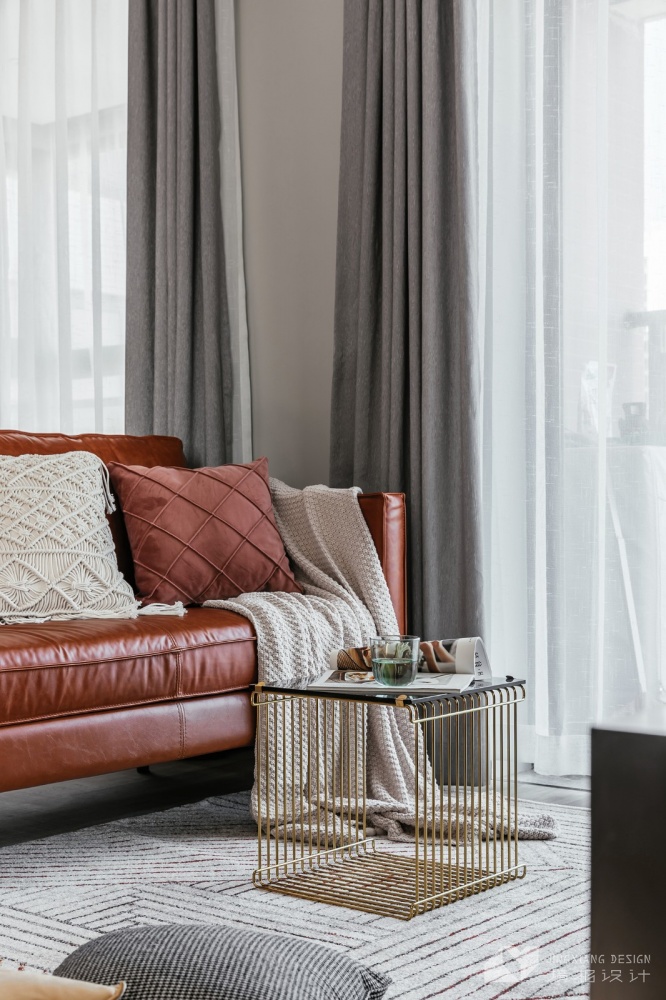 臥室床裝修效果圖打通2套小公寓，獲得舒適的生活北歐極簡臥室設計圖片賞析