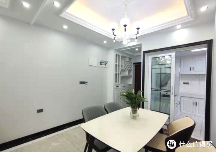 擠破頭買了這套100㎡小三房，送超大平臺(tái)花園，比房子大了一倍