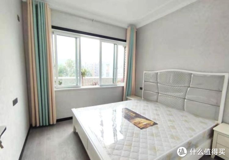 擠破頭買了這套100㎡小三房，送超大平臺(tái)花園，比房子大了一倍