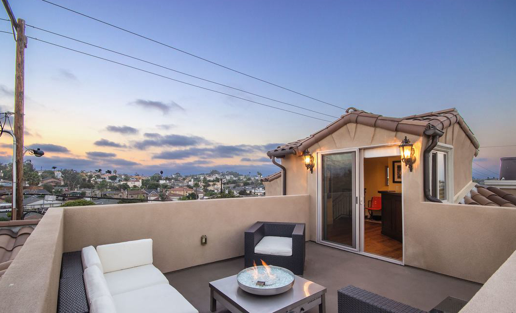 頂樓陽(yáng)臺(tái)應(yīng)該怎么設(shè)計(jì)  頂樓陽(yáng)臺(tái)設(shè)計(jì)的注意事項(xiàng)