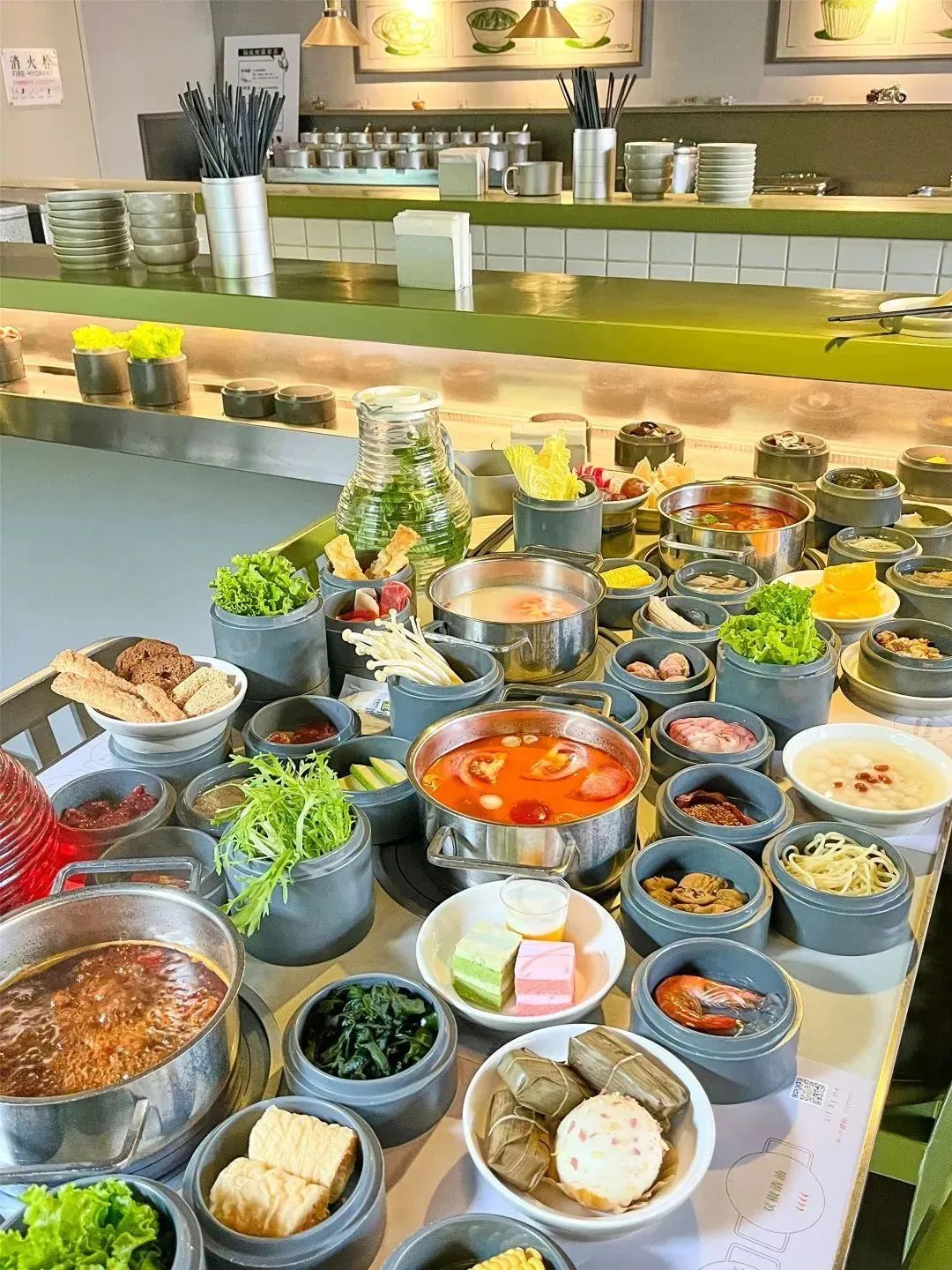 時(shí)尚火鍋店裝修_時(shí)尚童裝店裝修效果圖_炫轉(zhuǎn)時(shí)尚火鍋?zhàn)灾?世購(gòu)店)怎么樣