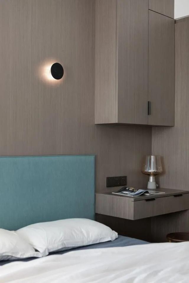 酒店公寓裝修效果圖(35㎡酒店式開(kāi)間單身公寓，半平米都沒(méi)浪費(fèi)，還裝得很有檔次)(圖14)