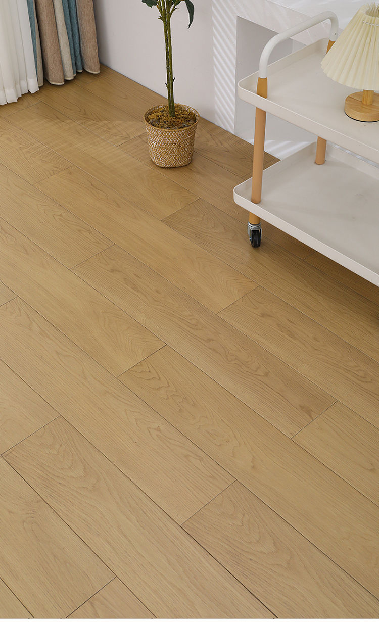 木地板 VS 瓷磚地板：沒有絕對(duì)的 “更好”，只有更適合的 “生活”